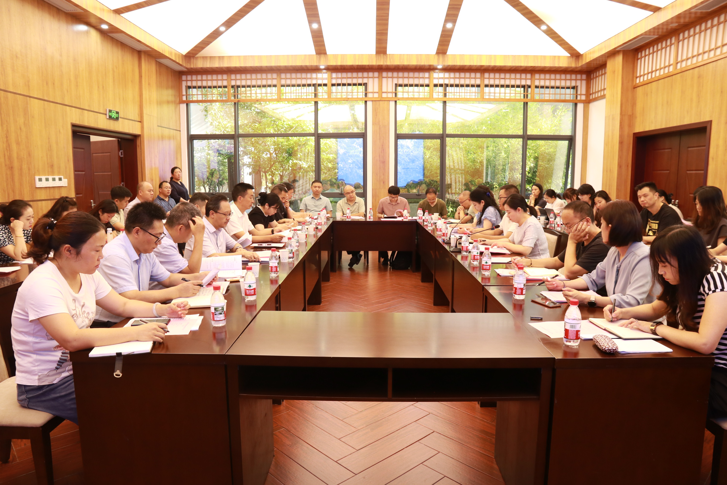 统筹资源谋突破    锚定高质量发展新目标——我校召开2025年非学历教育管理工作会